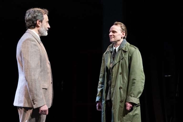 « Copenhague » de Michael Frayn : Les tourments de l’apprenti-sorcier, Werner Heisenberg a-t-il « gagné sa place au ciel » ?