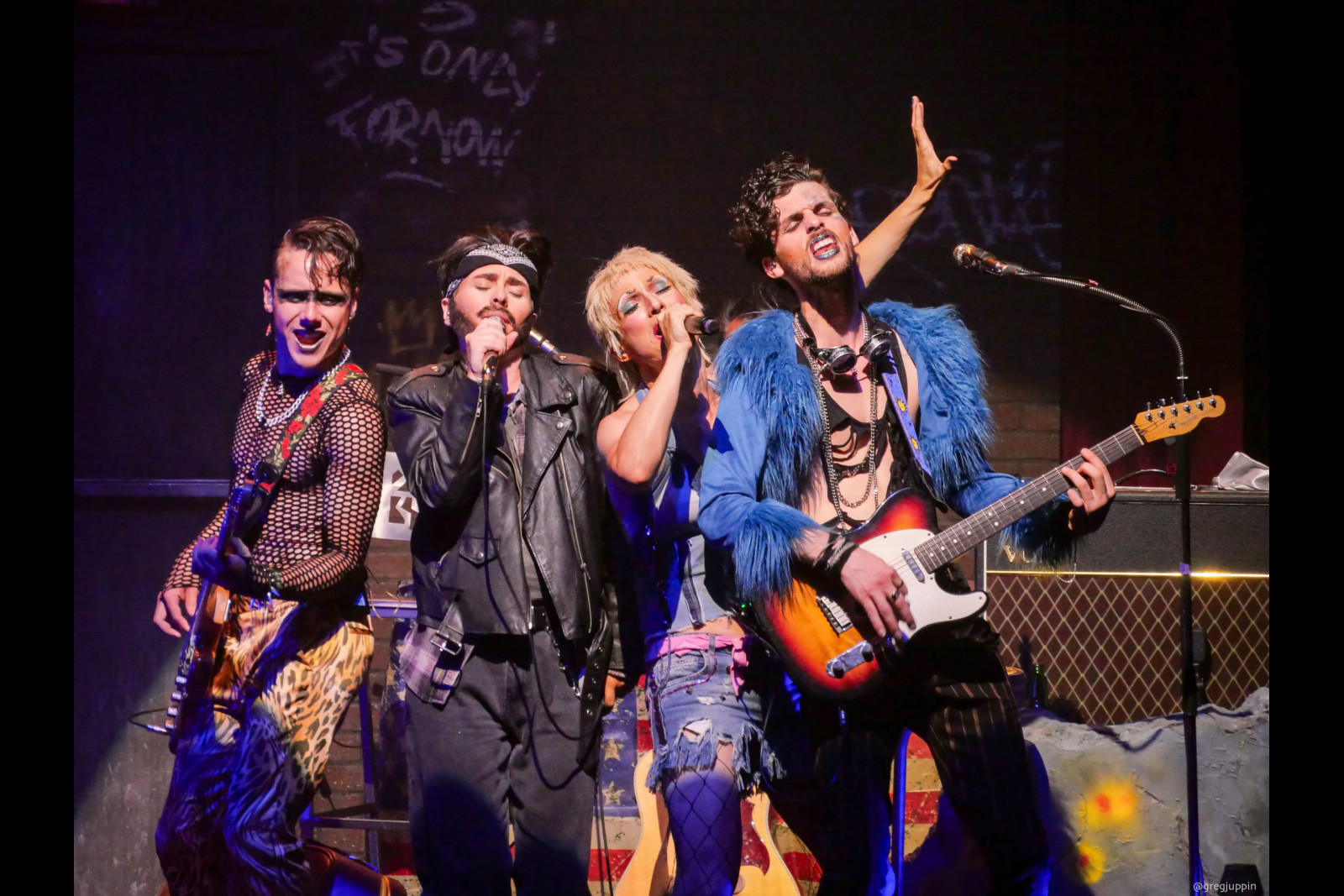 « HEDWIG AND THE ANGRY INCH » de John Cameron Mitchell et Stephen Trask.