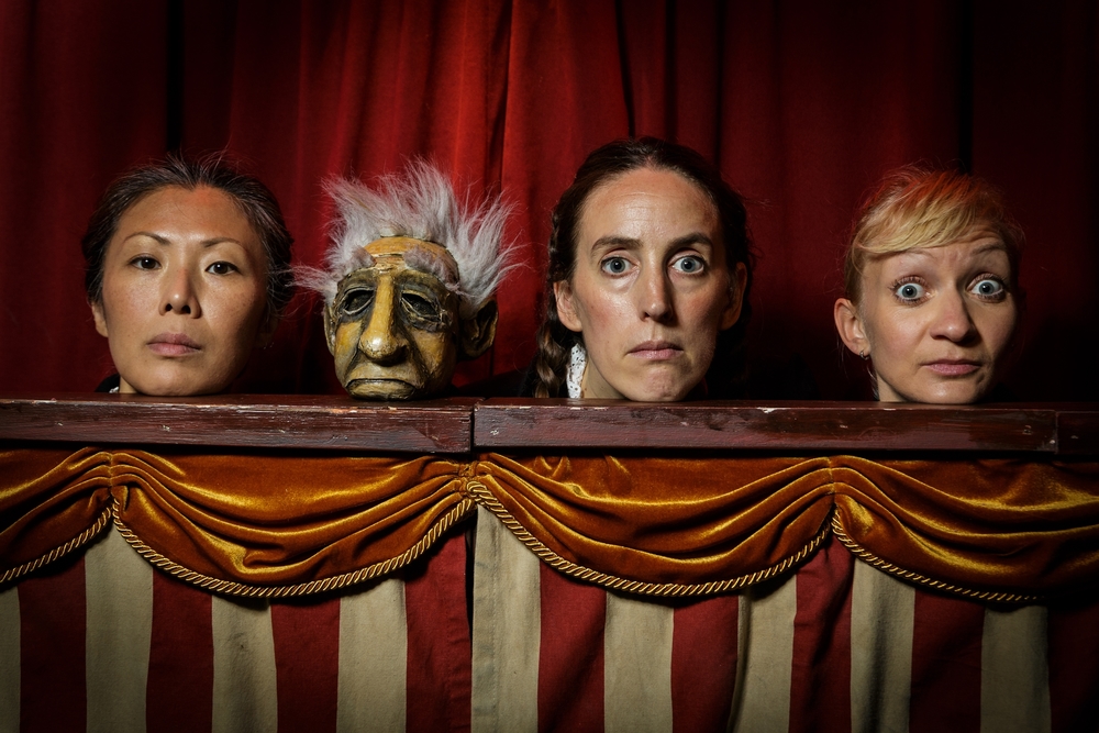 La Mort Grandiose des Marionnettes,Variations (The Old Trout Puppet Workshop).