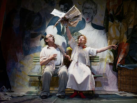 Avignon OFF : « Nous sommes vivants » de Clotilde Mollet, un hymne pour la vie et pour le théâtre.