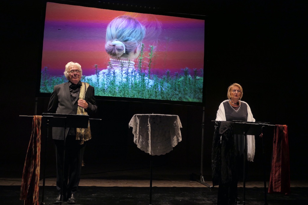 «&nbsp;L’Aveu&nbsp;» à l’Épée de bois, quand la littérature se reflète dans le théâtre et le cinéma