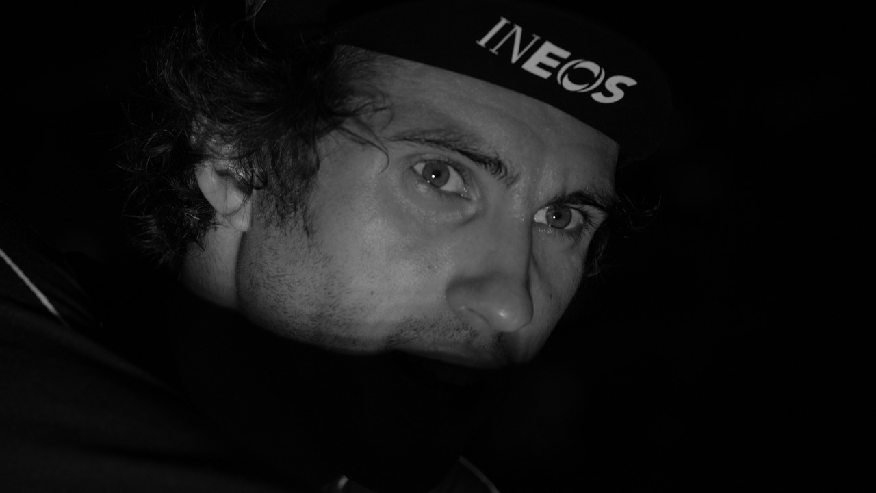 Forcenés — Léo Gardy, seul en scène, dévore le siècle du cyclisme